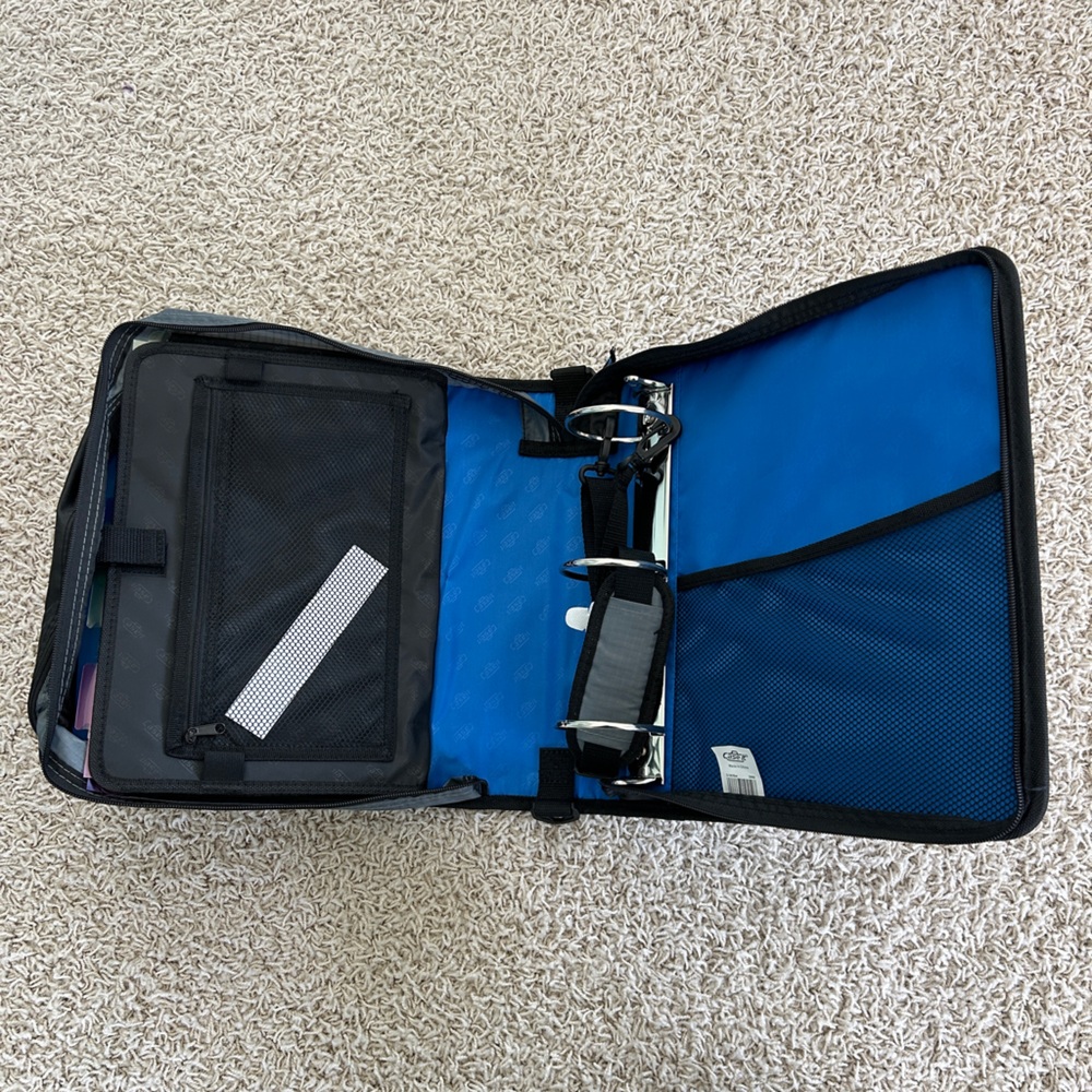 NWOT Case-It Blue Zipper Binder - Picture 10 of 14